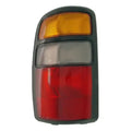 Foco Trasero Izq Chevrolet Suburban 2500 8.1l V8 04-06